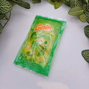 🎁 FREE gift with purchase! Gain Fireworks Original Scent Laundry Booster